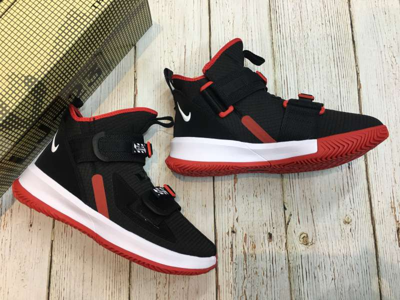  Giày Nike LeBron Soldier 13 ‘Bred’ 