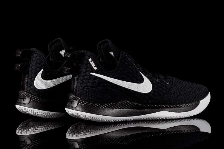  Giày Nike LeBron Witness 3 ‘Black White’ 
