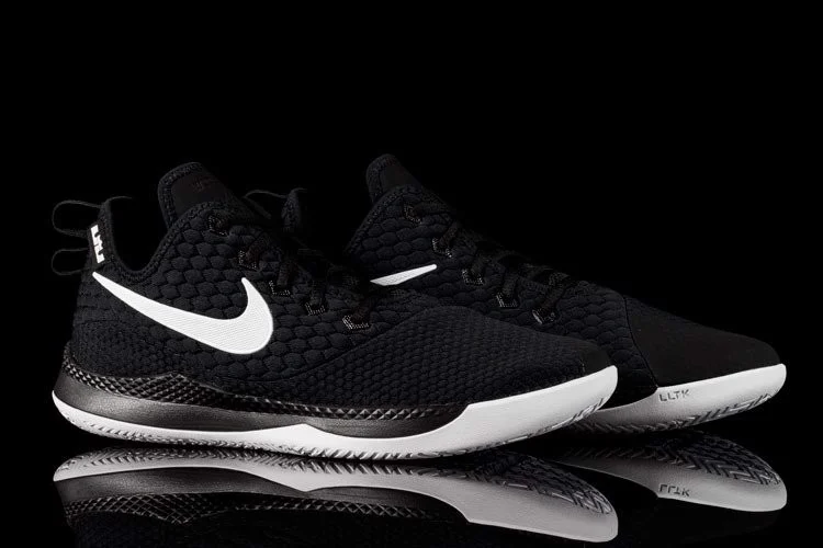  Giày Nike LeBron Witness 3 ‘Black White’ 