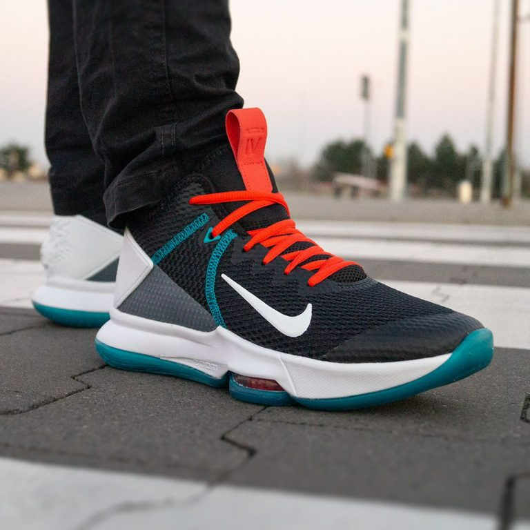  Giày Nike LeBron Witness 4 ‘Black Red Glass Blue’ 