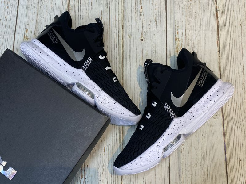  Giày Nike LeBron Witness 5 ‘Black Metallic Silver’ 