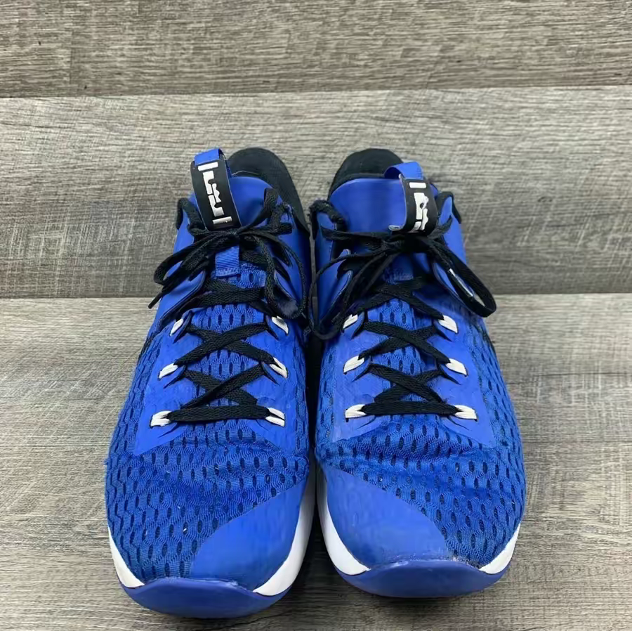  Giày Nike LeBron Witness 5 ‘Game Royal’ 
