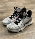  Giày Nike LeBron Witness 5 ‘Pure Platinum Light Dew’ 