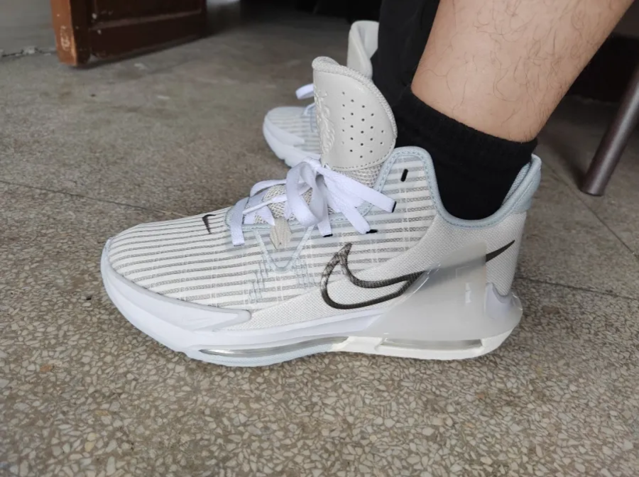 Giày Nike Lebron Witness 6 EP ‘White Metallic’ 