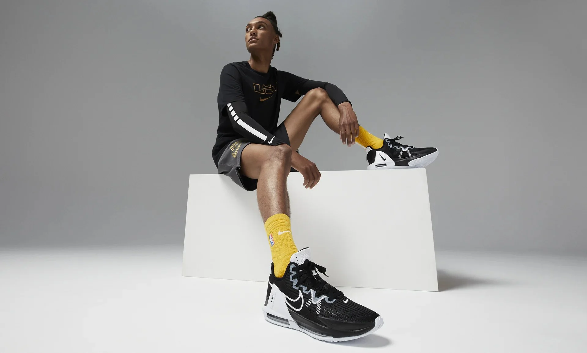  Giày Nike LeBron Witness 6 Team ‘Black’ 