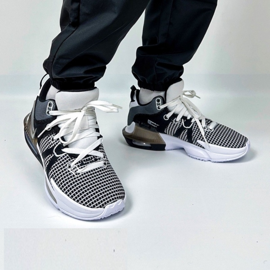  Giày Nike LeBron Witness 7 EP ‘White Black’ 