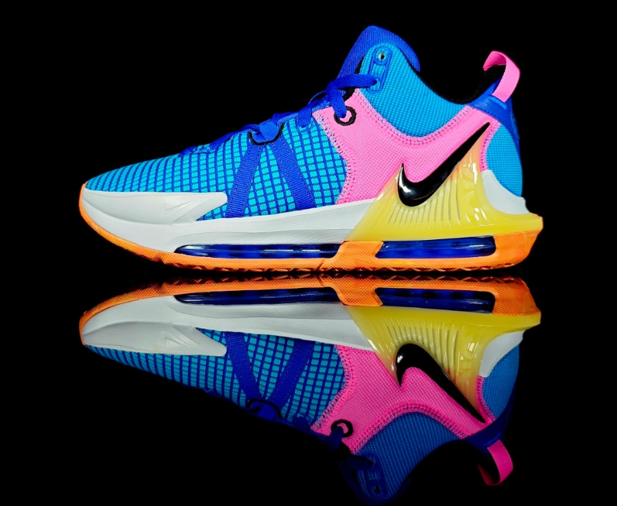  Giày Nike LeBron Witness 7 ‘Hyper Royal’ 