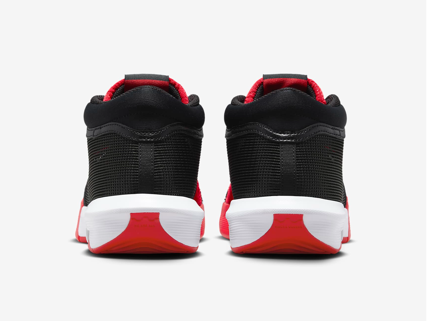  Giày Nike LeBron Witness 8 FaZe Clan ‘Bred’ 