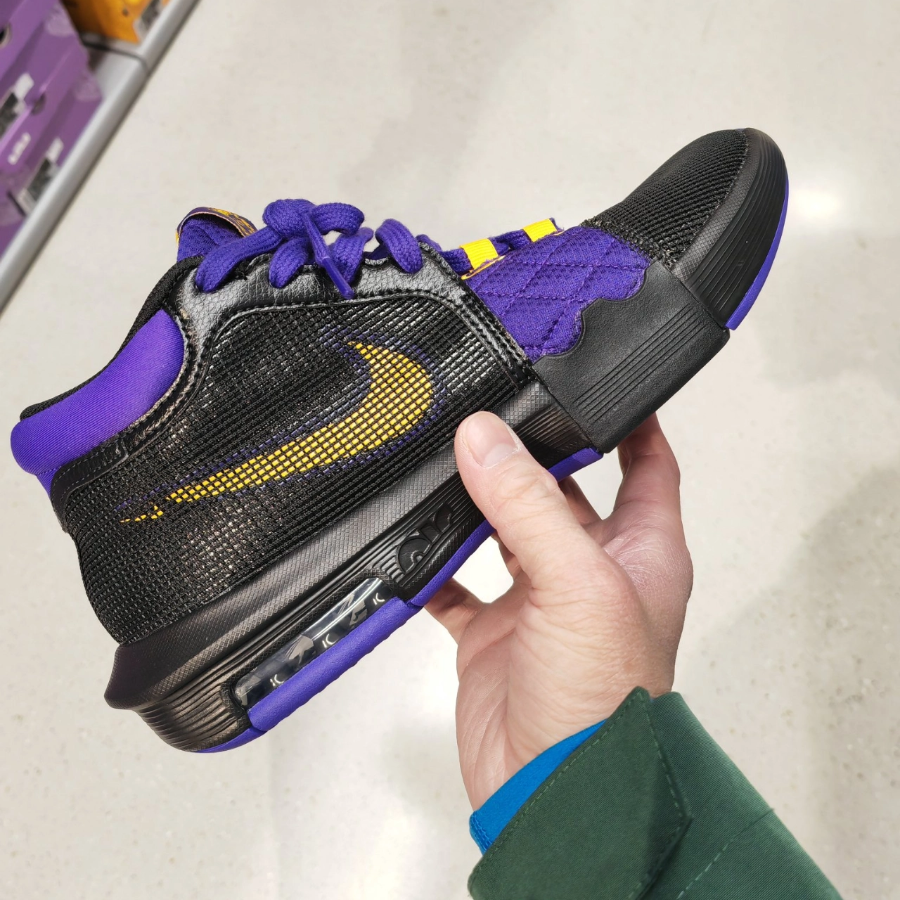  Giày Nike LeBron Witness 8 Lakers ‘Black Purple’ 