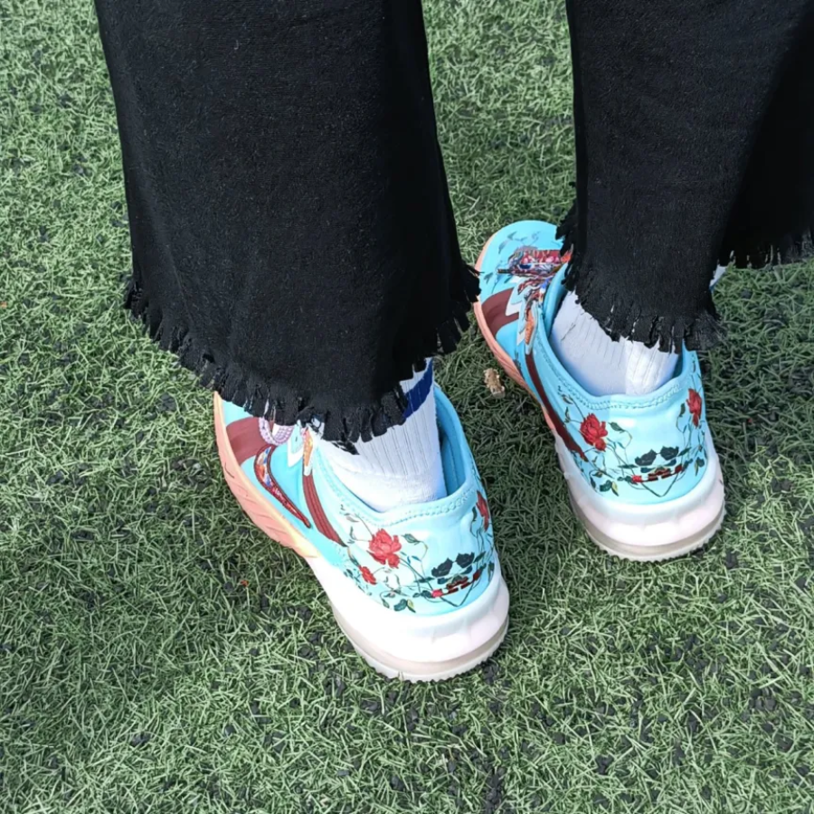 Giày Nike Mimi Plange x LeBron 18 Low GS ‘Daughters’ 