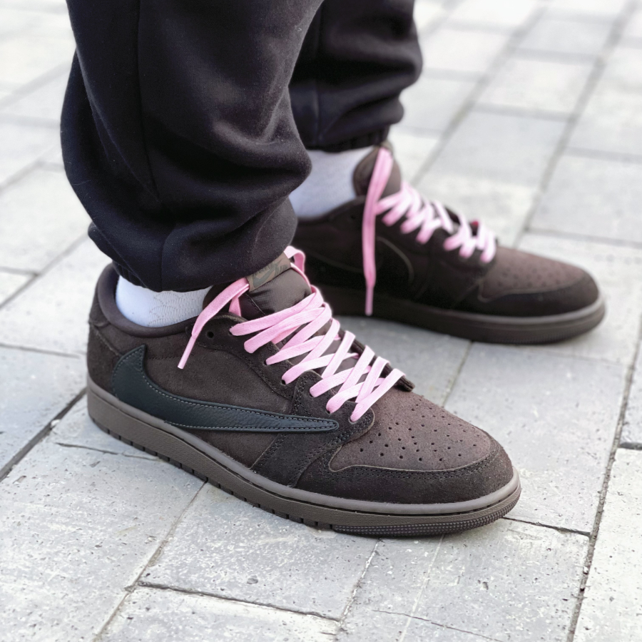  Giày Nike Travis Scott x Air Jordan 1 Retro ‘Brown’ 