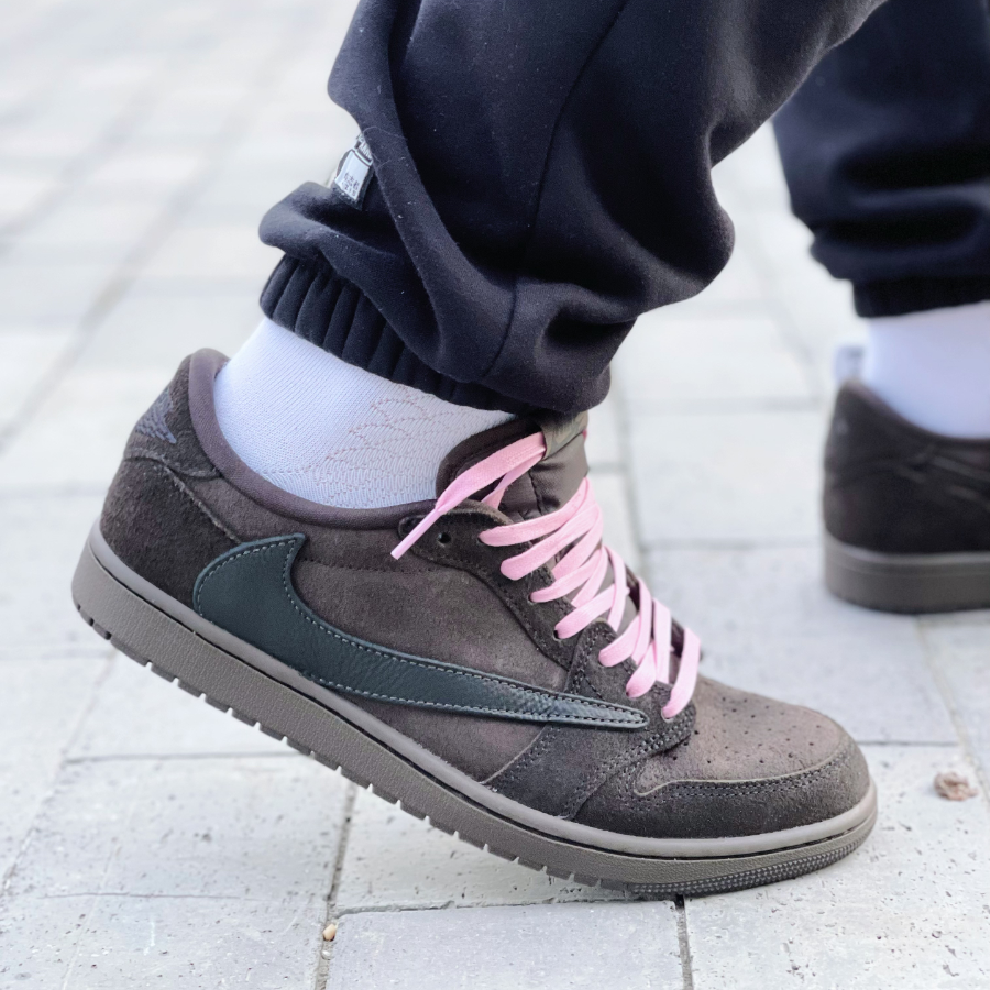  Giày Nike Travis Scott x Air Jordan 1 Retro ‘Brown’ 