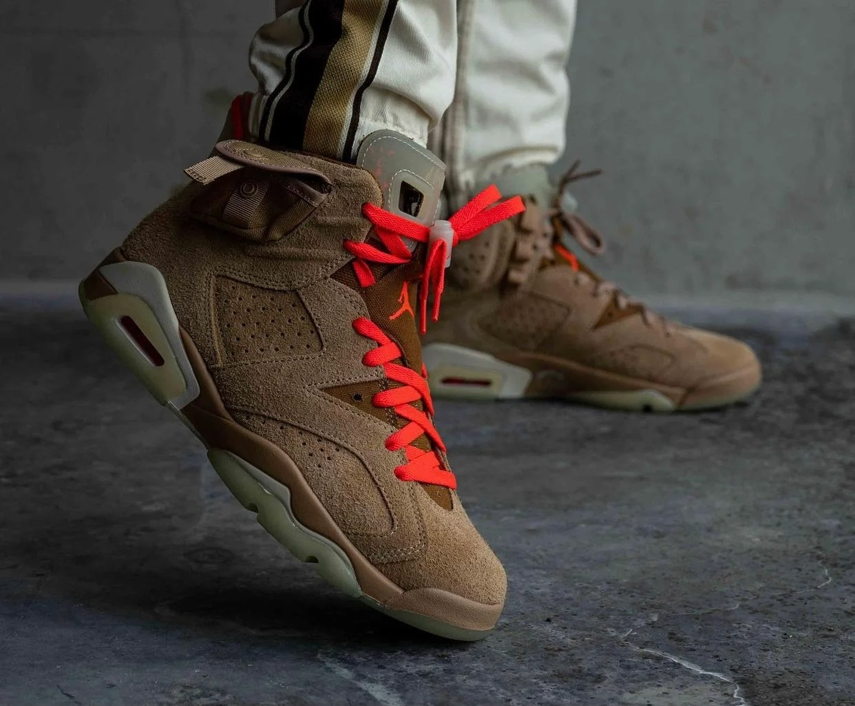  Giày Nike Travis Scott x Air Jordan 6 Retro ‘British Khaki’ 