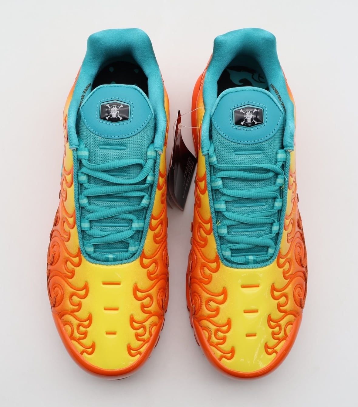  Giày Nike x One Piece Air Max Plus 'Mera Mera' 