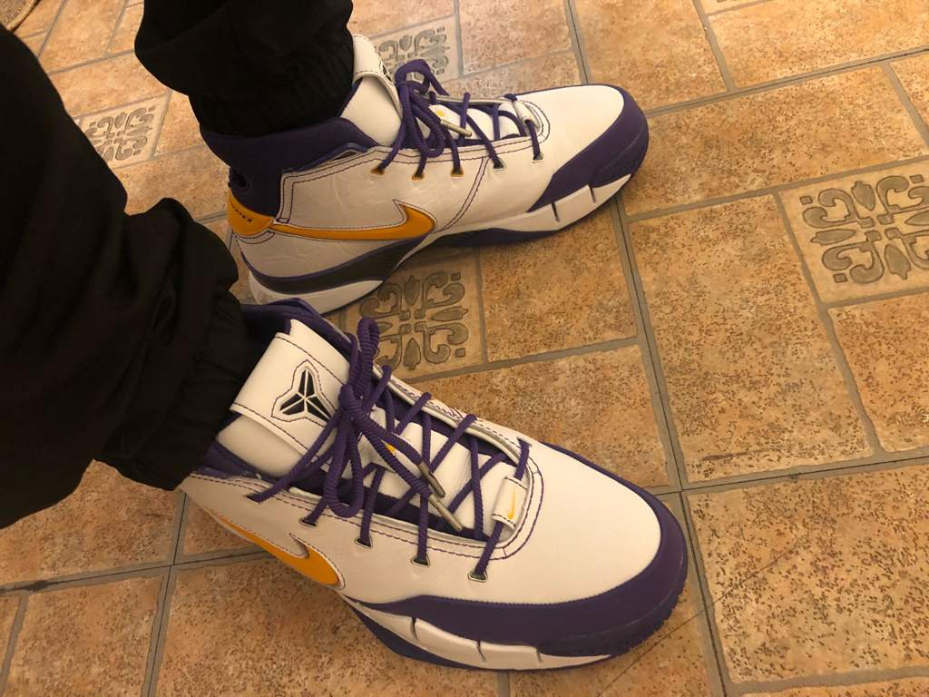  Giày Nike Zoom Kobe 1 ‘Protro Final Seconds’ 