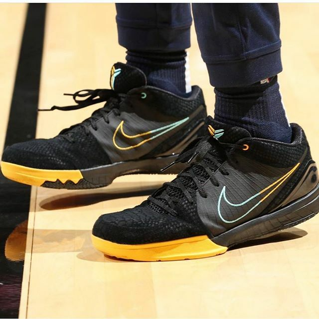  Giày Nike Zoom Kobe 4 Protro 'Snakeskin' 