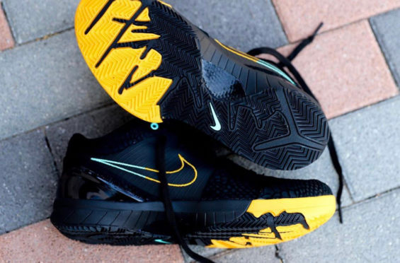  Giày Nike Zoom Kobe 4 Protro 'Snakeskin' 