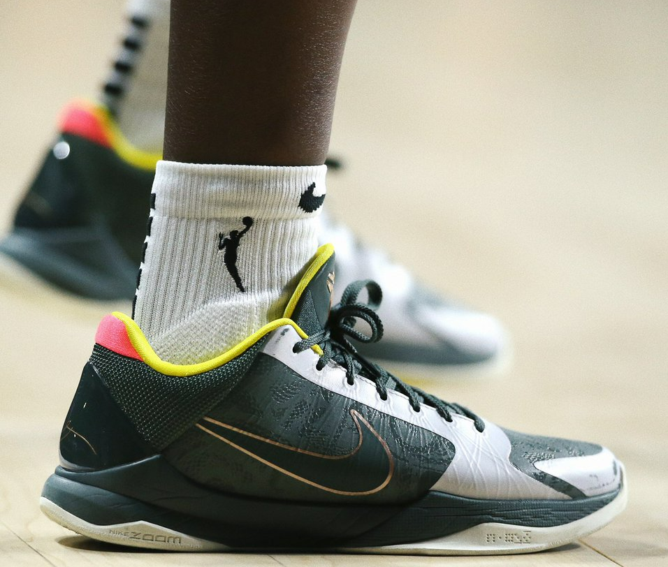  Giày Nike Zoom Kobe 5 Protro ‘EYBL’ 