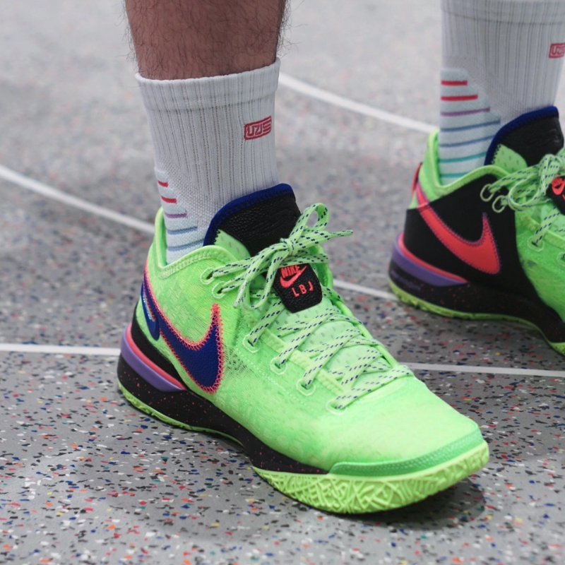  Giày Nike Zoom LeBron Nxxt Gen EP ‘Ghost Green' 