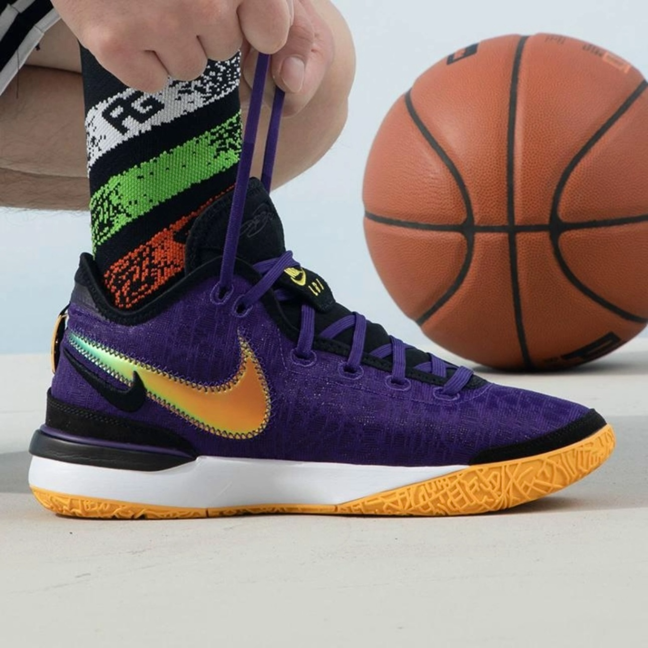 Giày Nike Zoom LeBron NXXT Gen ‘Lakers’ 