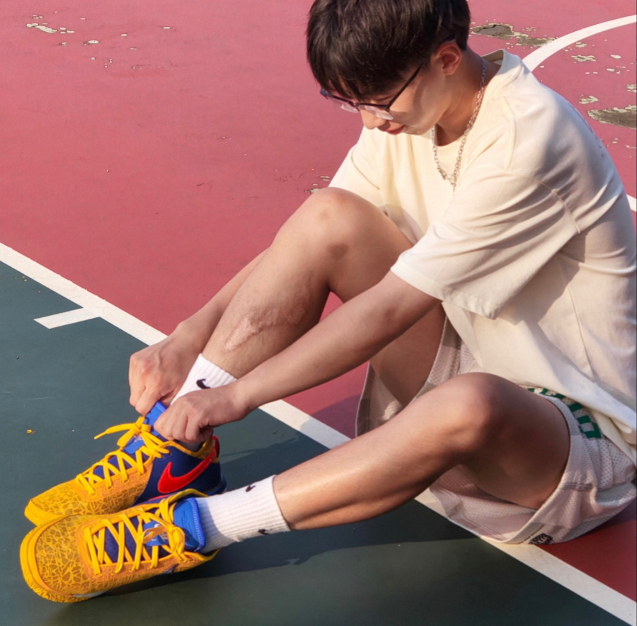  Giày Nike Zoom LeBron NXXT x Titan ‘Gold’ 