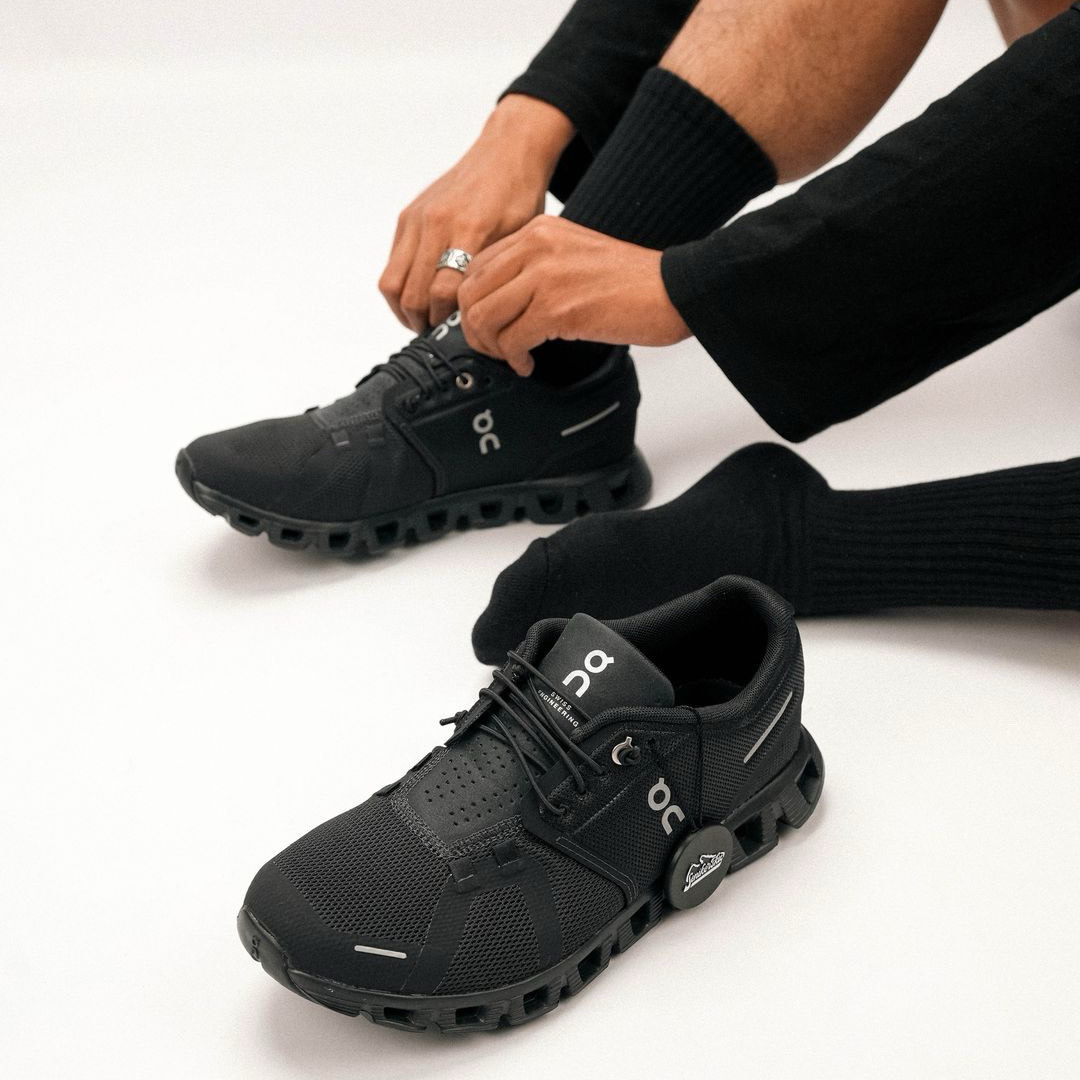  Giày On Running Cloud 5 ‘All Black’ 
