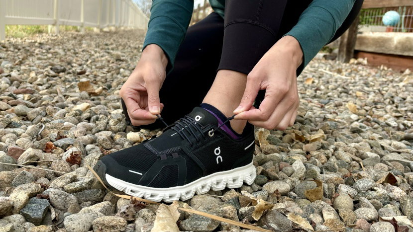  Giày On Running Cloud 6 ‘Black White’ 