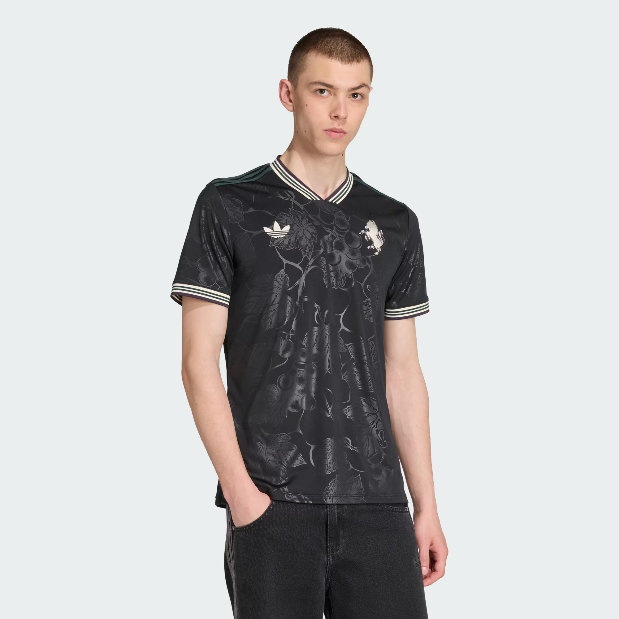  Áo Adidas Juventus 25–26 'Black' 