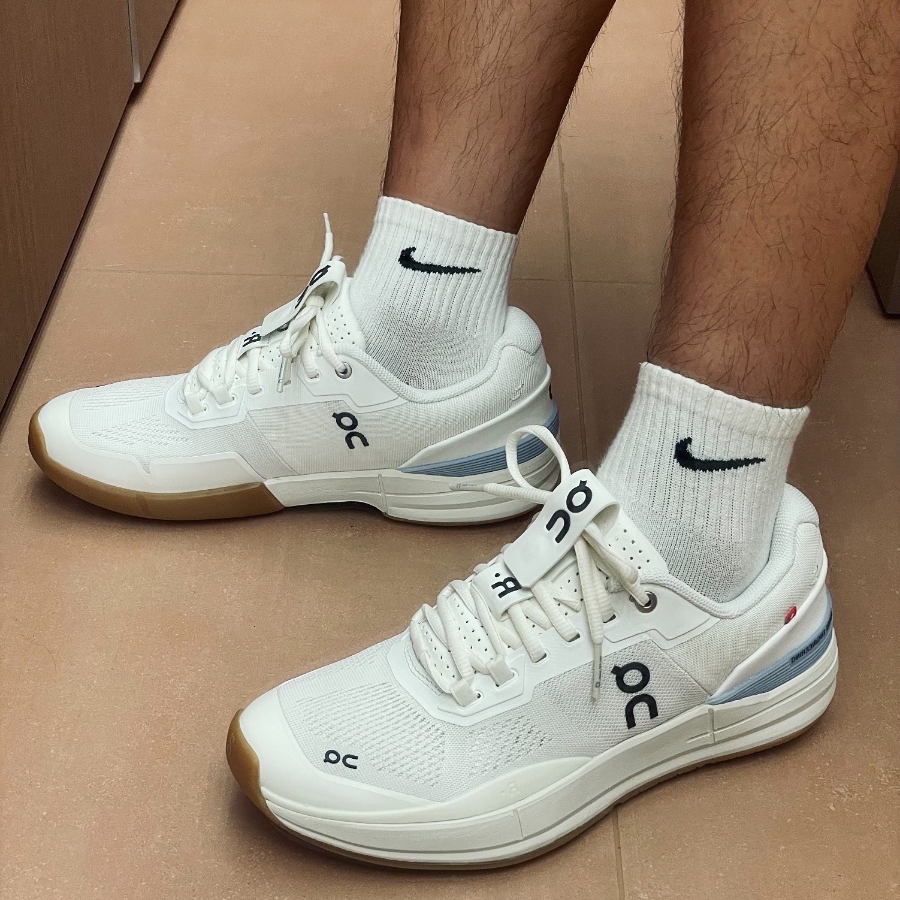  Giày Nam On The Roger 'White' 