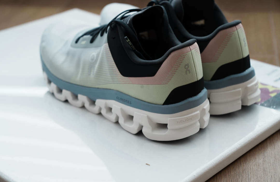  Giày On Running Cloudflow 4 ‘Glacier Chambray’ 
