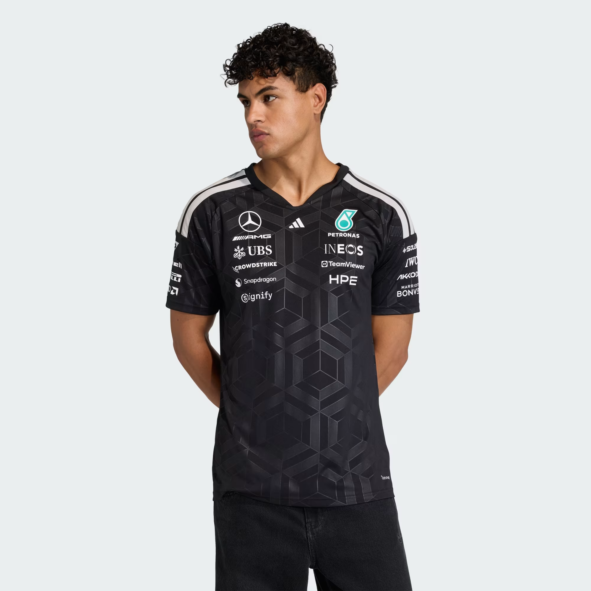  Áo Adidas Mercedes – AMG Petronas Formula 1 Team ‘Black’ 
