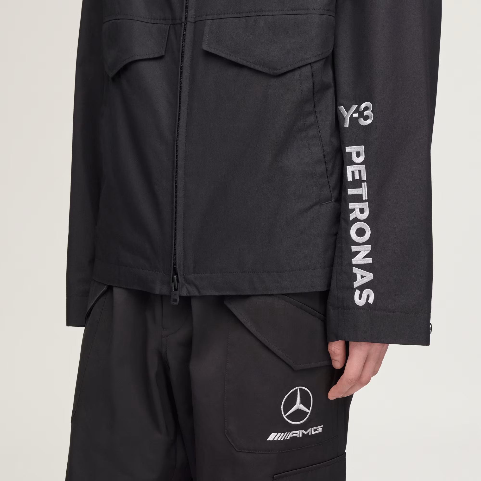  Áo Adidas Y-3 Mercedes Wolf Jacket AMG Petronas F1 ‘Black’ 