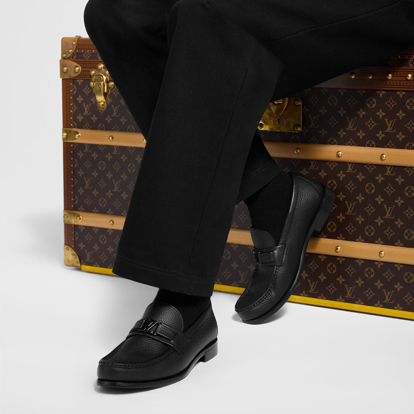  Giày Nam Louis Vuitton Major Loafers 'Black' 