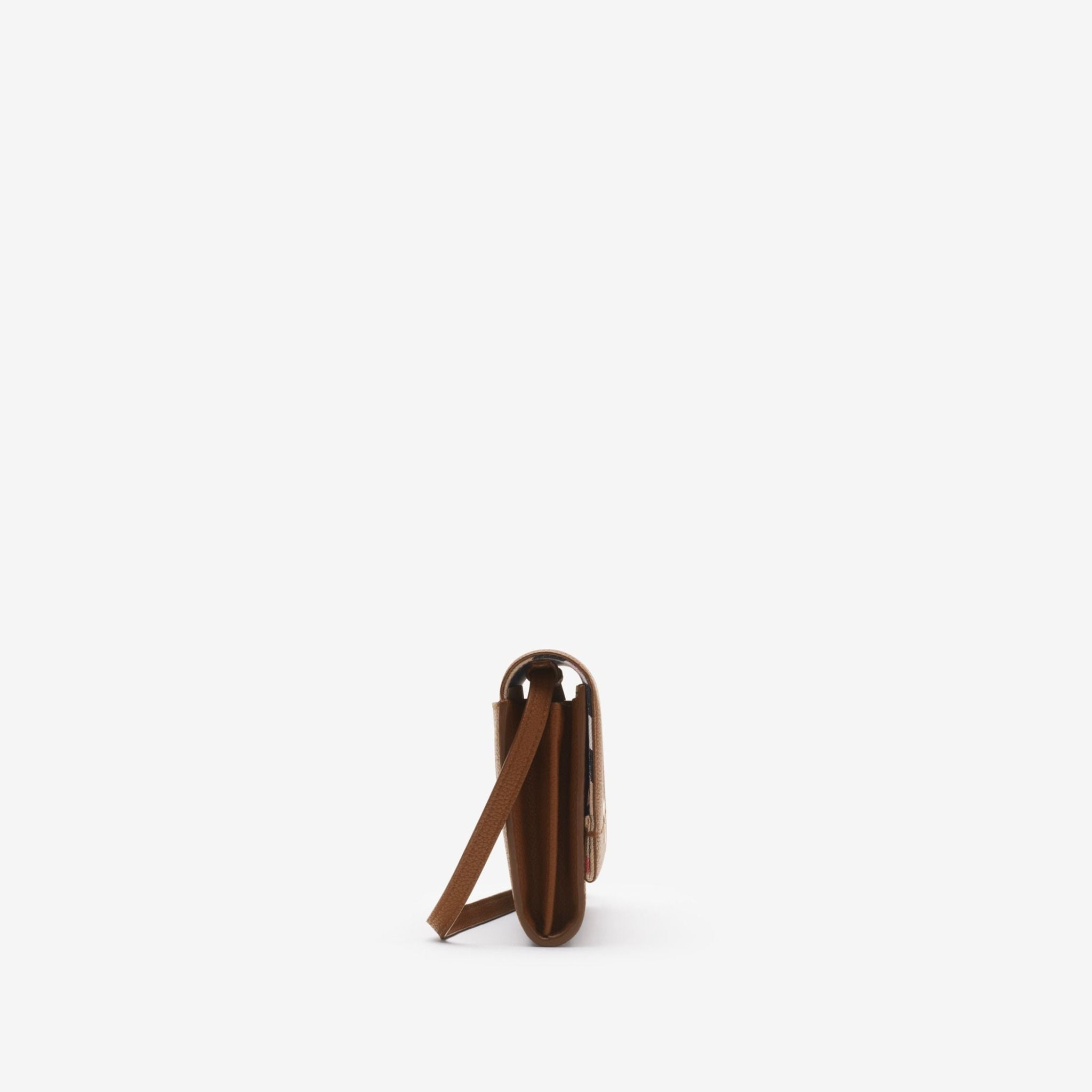  Ví Burberry Cotswolds Strap Wallet​ 'Hazel' 