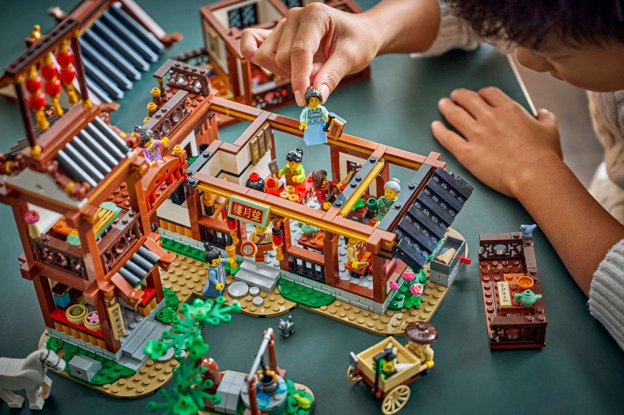  Mô Hình Lego Ancient Moon-Gazing Inn 