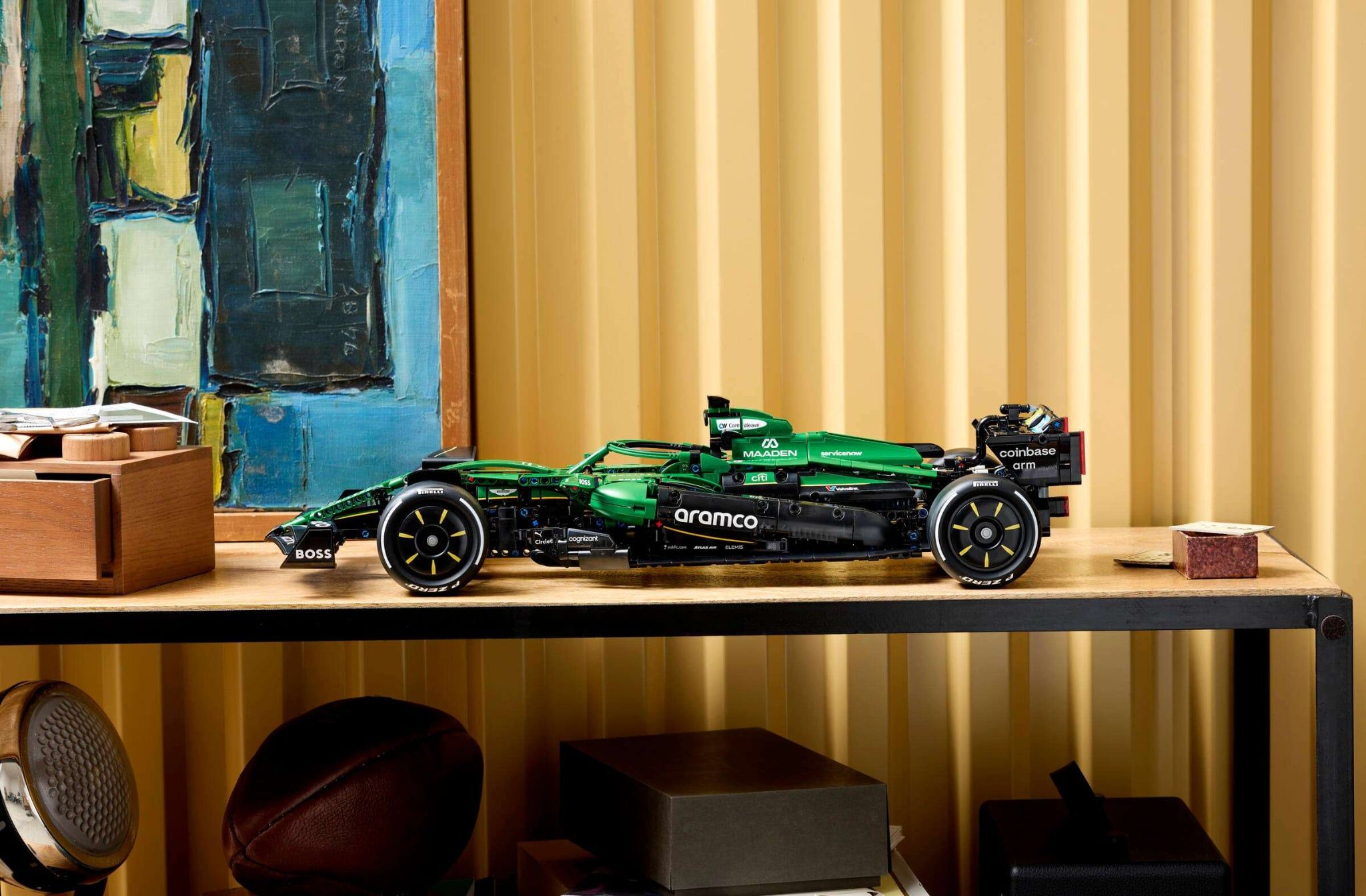  Mô Hình Lego Aston Martin Aramco AMR25 F1® Car 