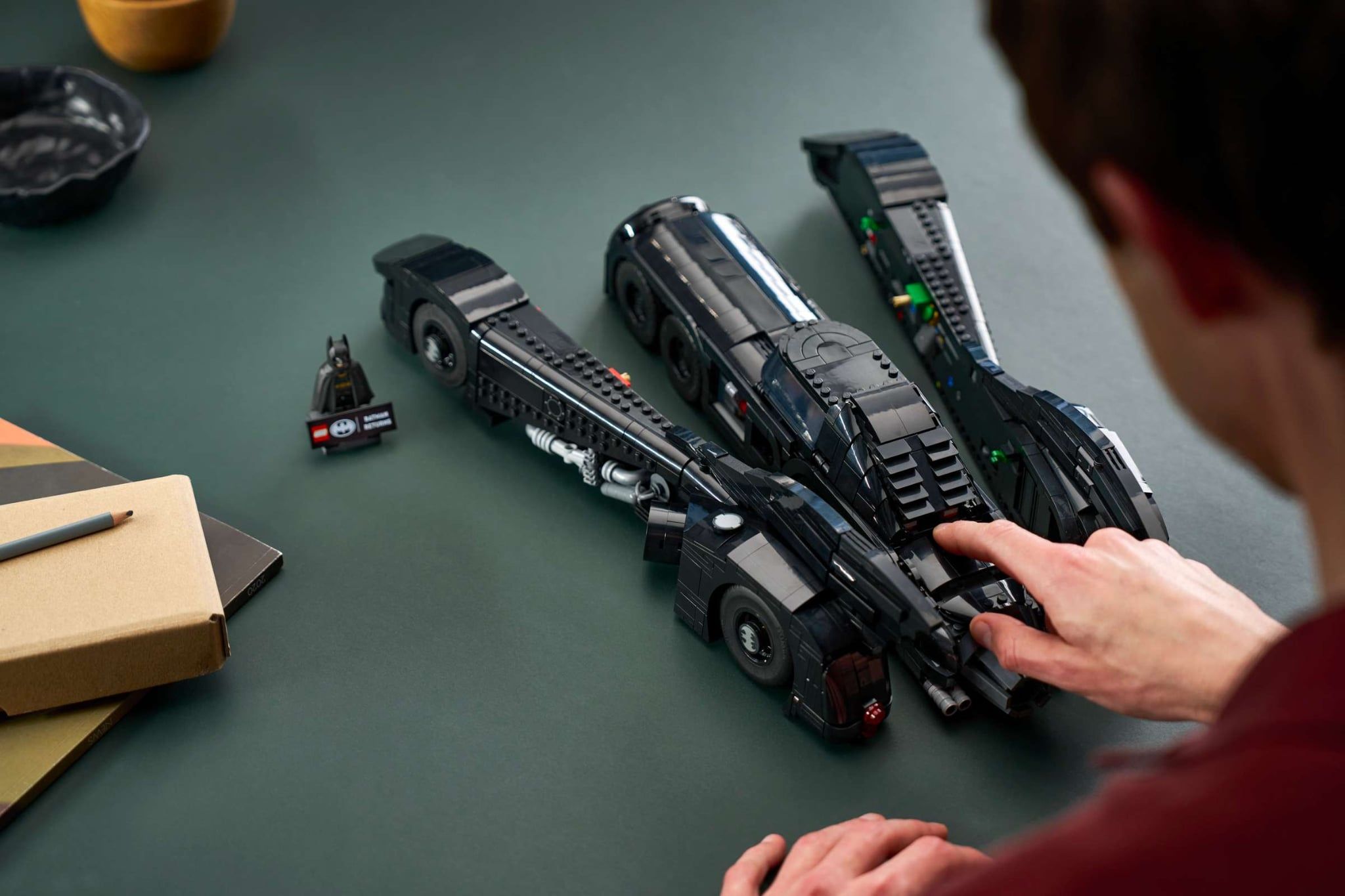 Mô Hình Lego Batman Returns™ Batmobile™ 