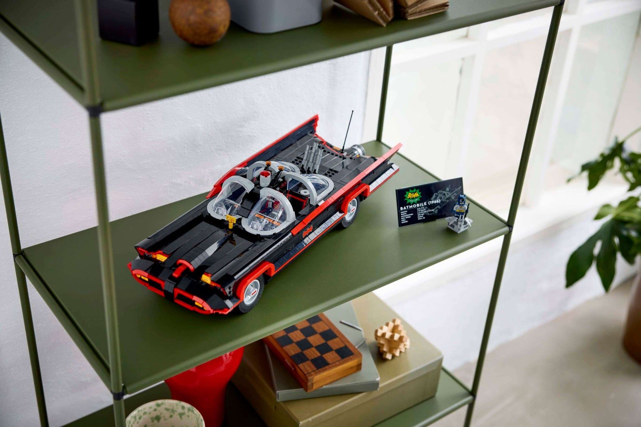  Mô Hình Lego Batman™: The Classic TV Series Batmobile™ 