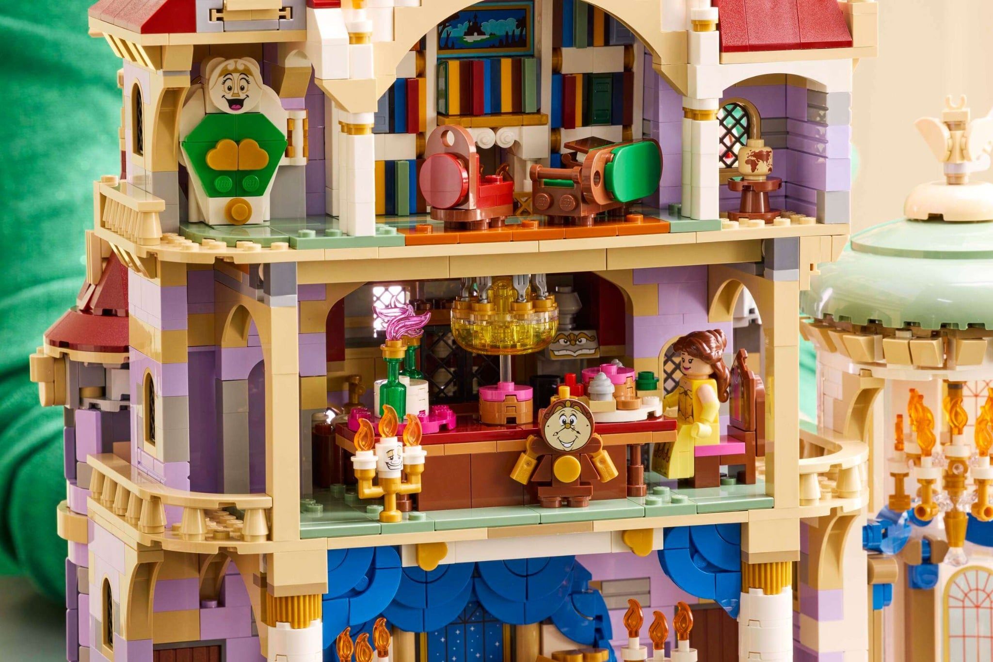 Mô Hình Lego Beauty and the Beast Castle 