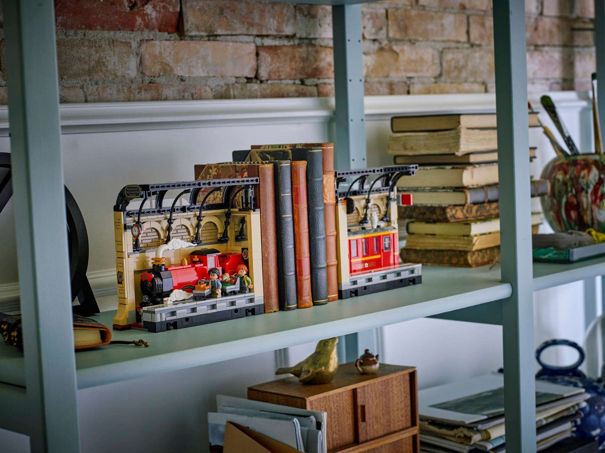  Mô Hình Lego Book Nook: Hogwarts™ Express 