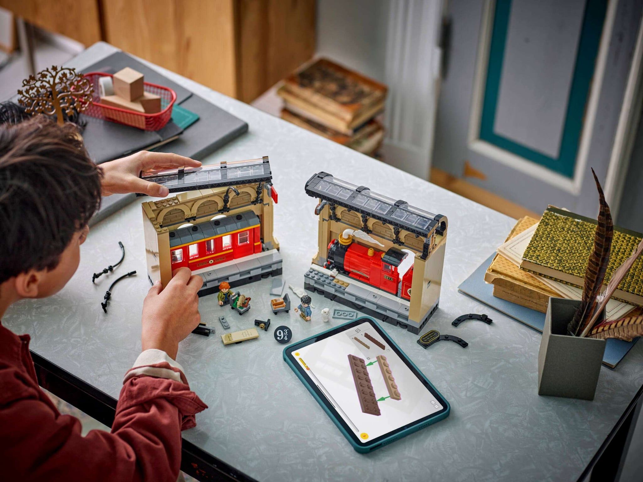  Mô Hình Lego Book Nook: Hogwarts™ Express 