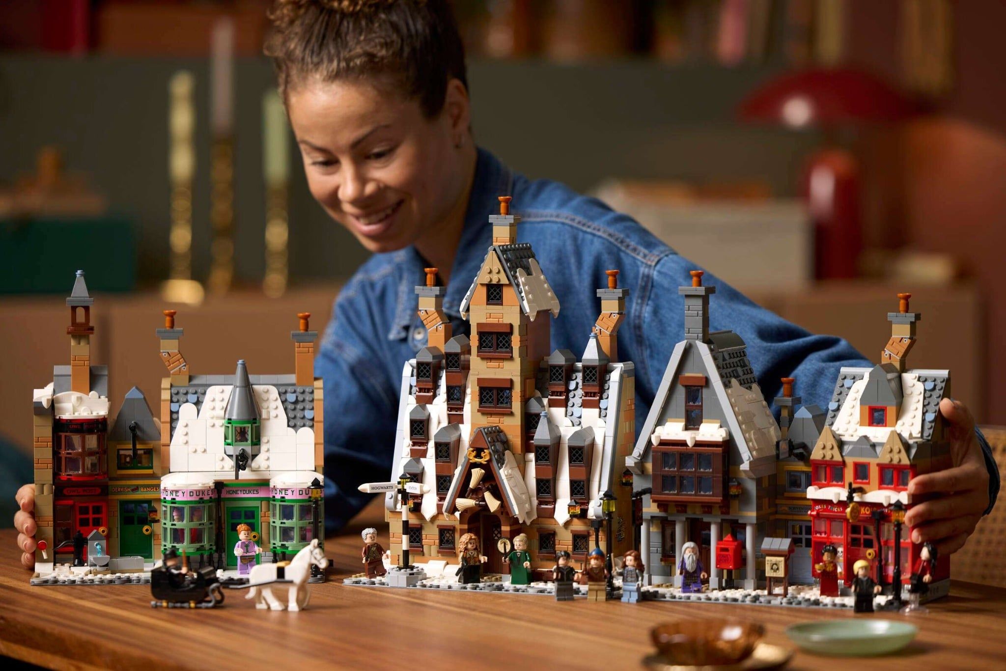  Mô Hình Lego Hogsmeade™ Village – Collectors' Edition 