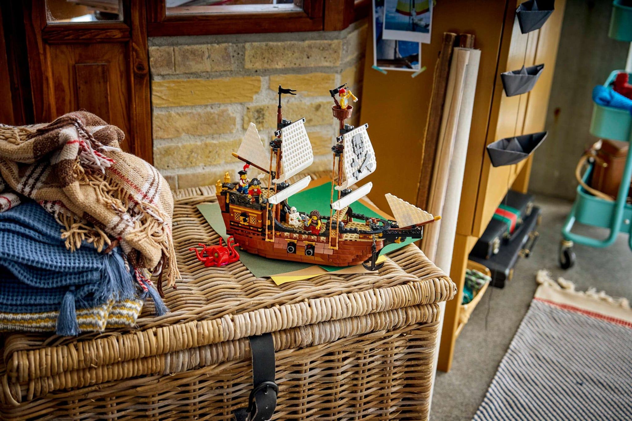  Mô Hình Lego Iconic Pirate Ship 