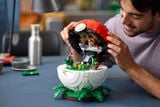  Mô Hình Lego Iconic Trainer Moments Poké Ball 