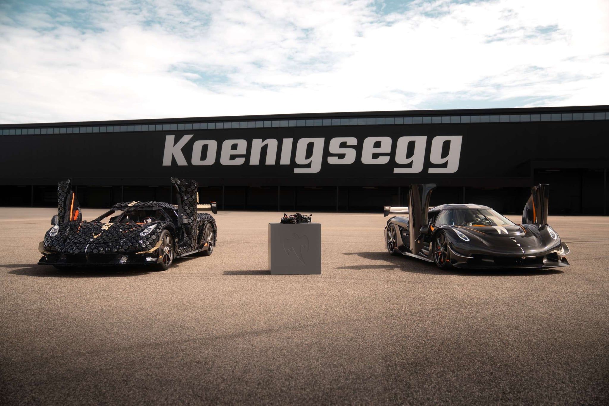  Mô Hình Lego Koenigsegg Sadair's Spear Megacar 