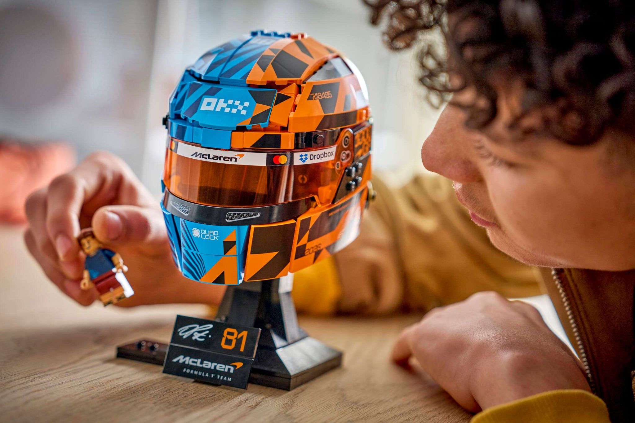  Mô Hình Lego McLaren Mastercard F1® Team Oscar Piastri Helmet 