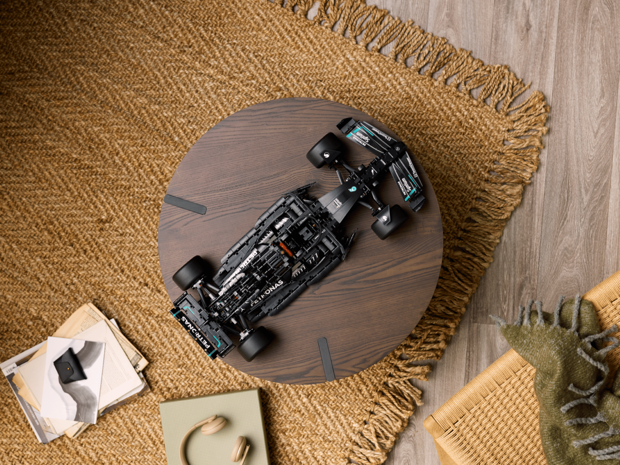  Mô Hình Lego Mercedes-AMG F1 W14 E Performance 