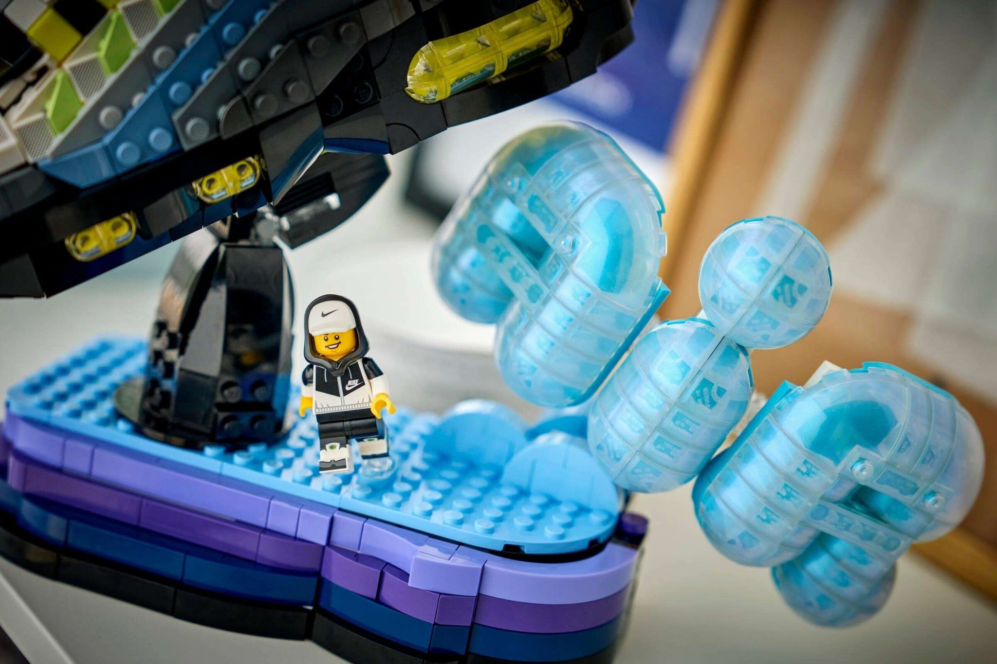  Mô Hình Lego Nike Air Max 95 x LEGO® Set 