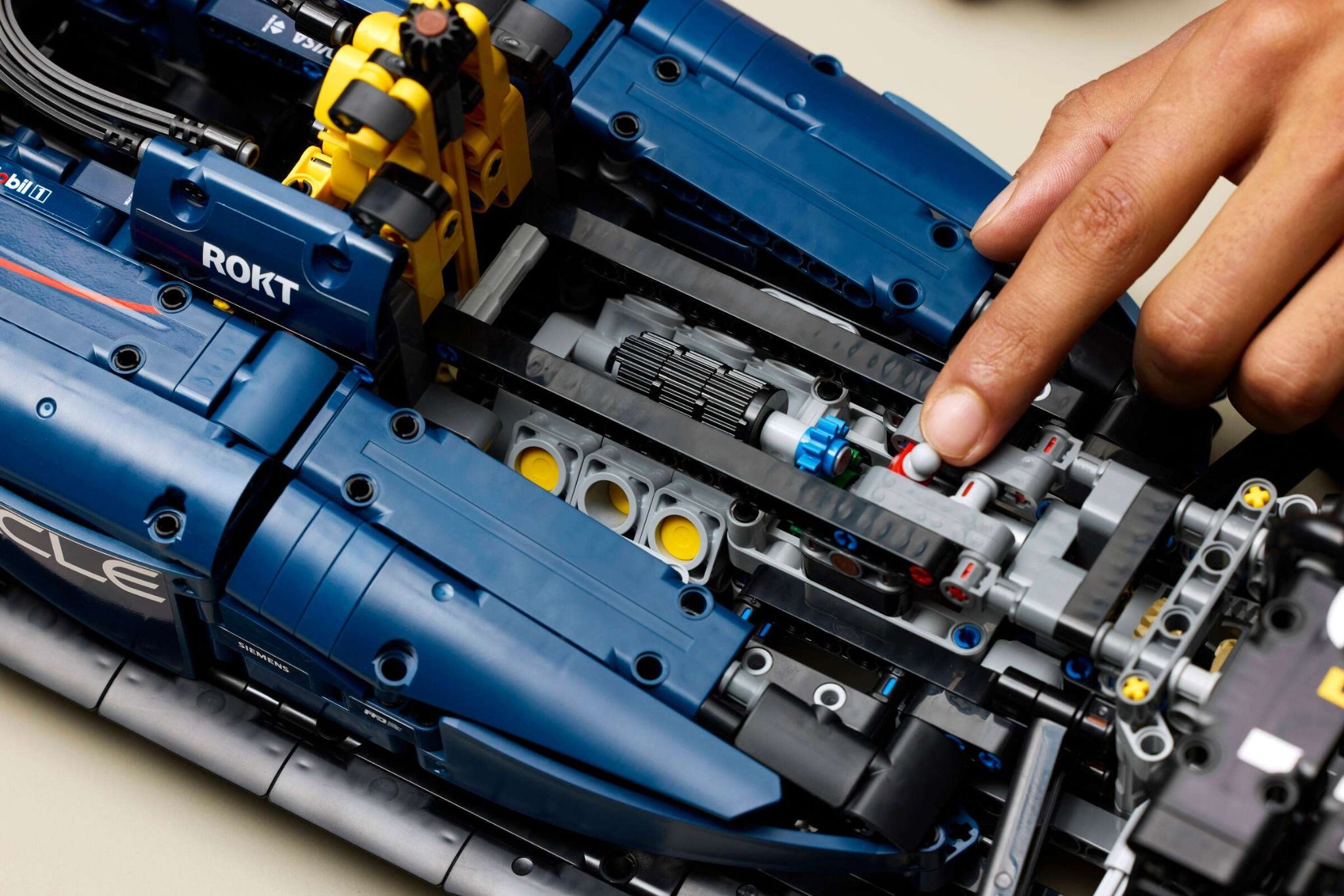  Mô Hình Lego Oracle Red Bull Racing RB20 F1 Car 
