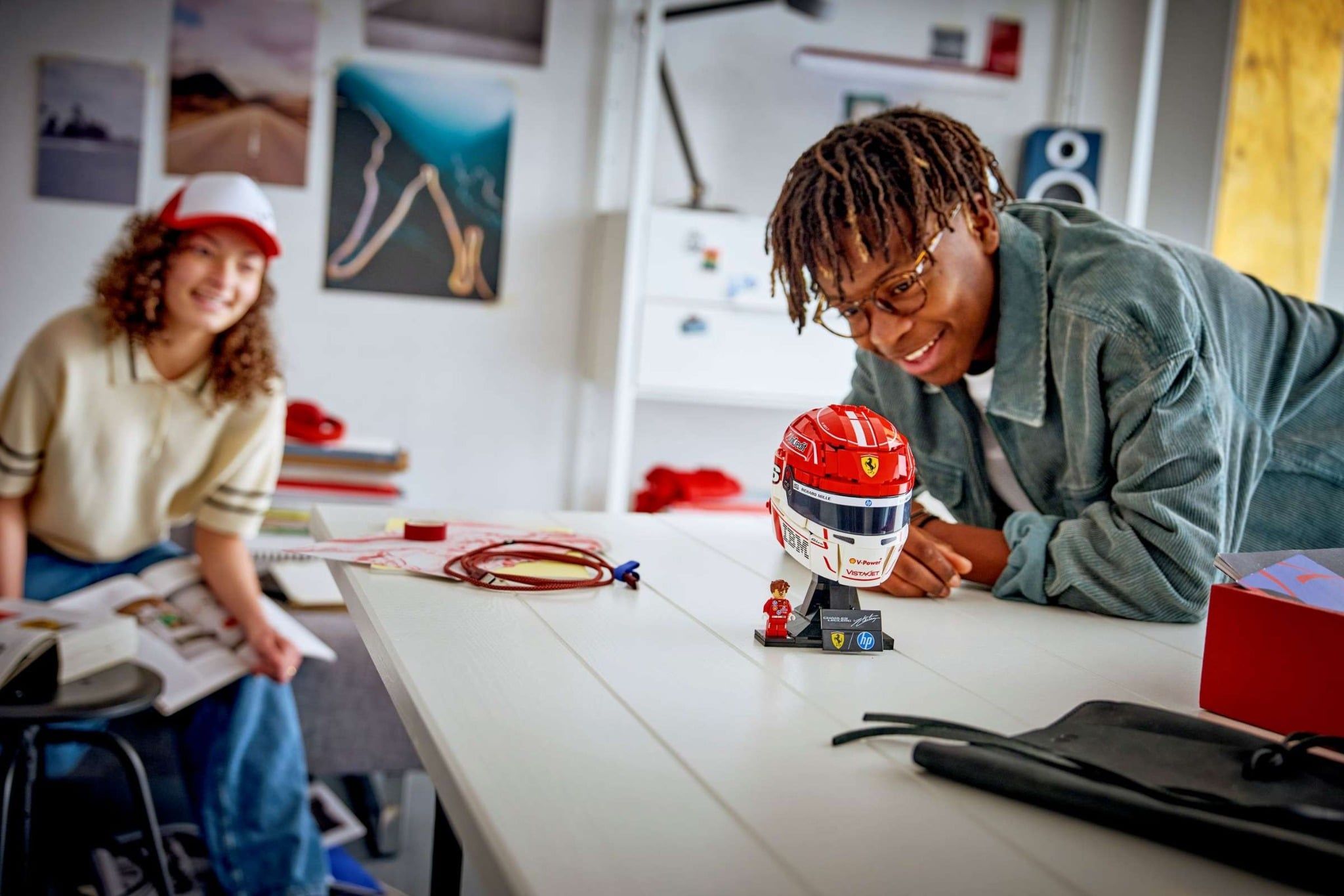  Mô Hình Lego Scuderia Ferrari HP Charles Leclerc Helmet 
